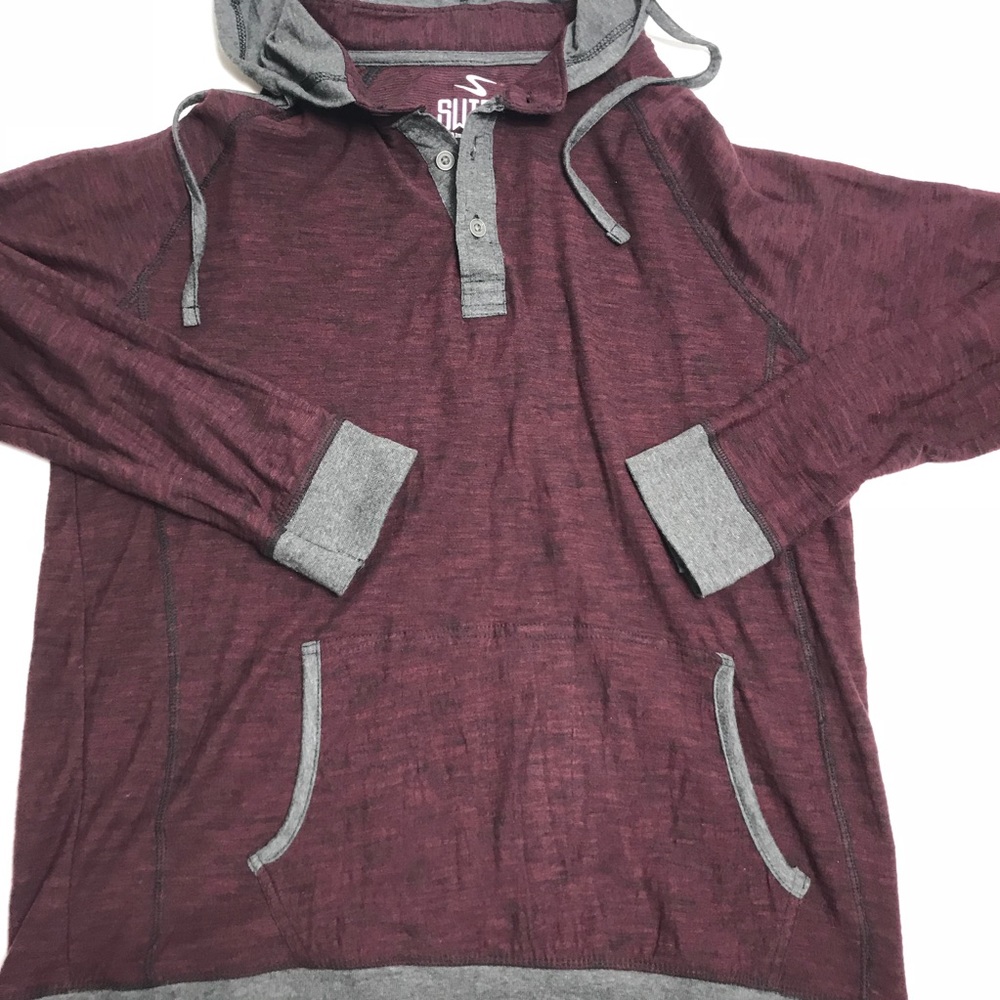 NWOT- Swift 3 button hoodie.. 🔥🔥 Size Small..